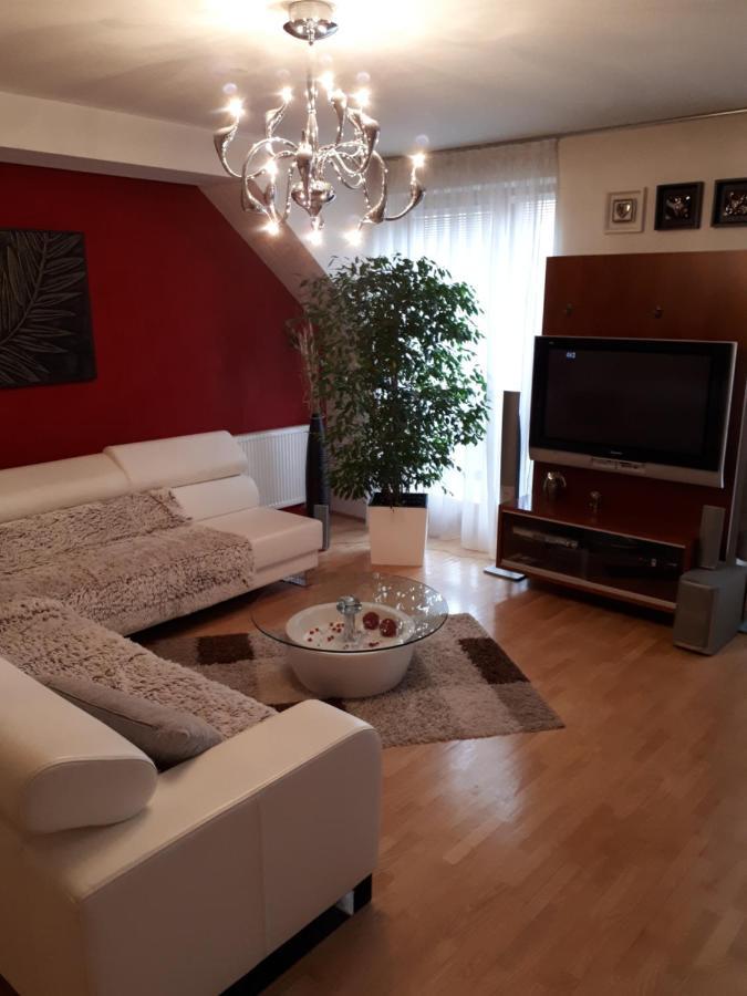 Oldtown Apartment Трнава Экстерьер фото